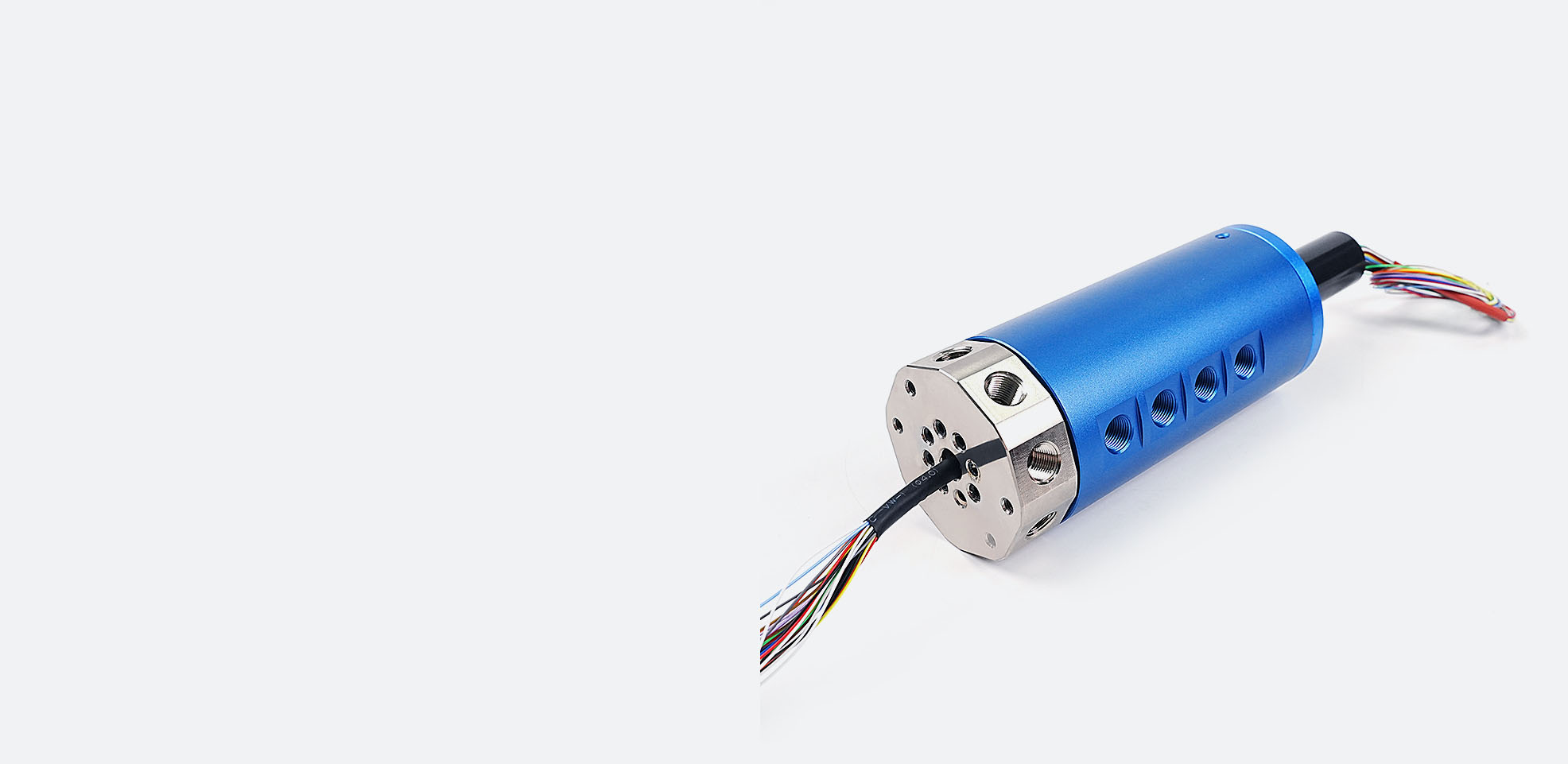 <h2>导电滑环新高度</h2>|<h3>为全球客户提供</h3>|<h3>高性能的导电滑环解决方案</h3>